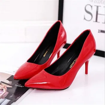 2023 г. Пикантни женски обувки Червени туфлилодочки с остри пръсти Модела обувки от лачена кожа Обувки лодка на висок ток Сватбени Обувки Zapatos Mujer 8 см